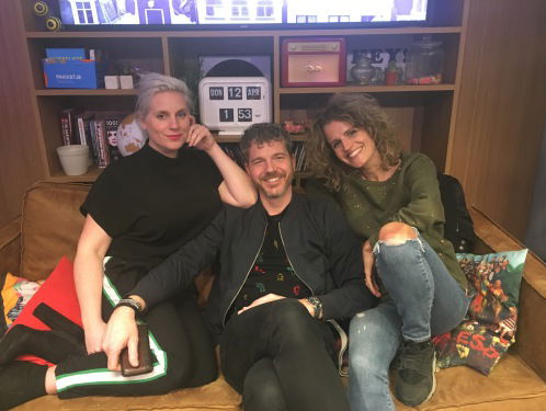 Nina June speelt Till Dawn live