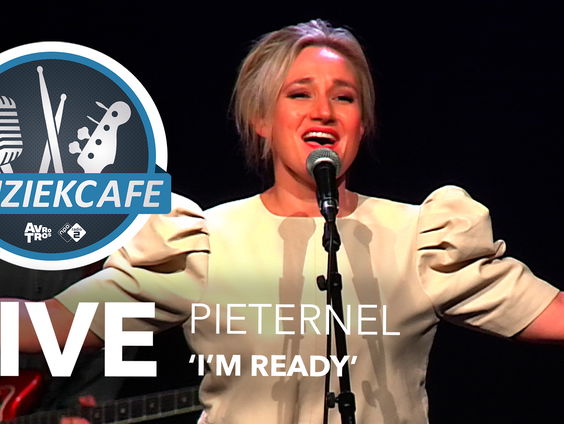Pieternel - 'I'm Ready' live bij Muziekcafé