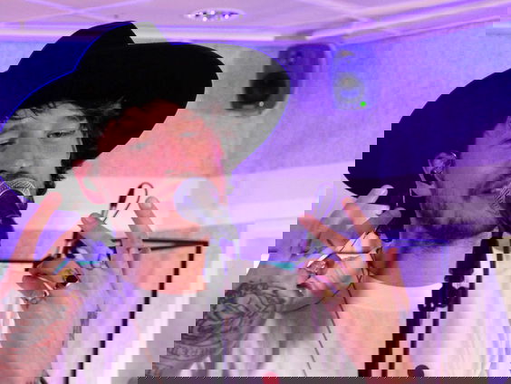 Rob Dekay - Ik ben maar een mens (Live @ Giel)