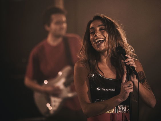 Nonas 'Forever Yours' gaat over oude liefde waar ze niet van loskomt