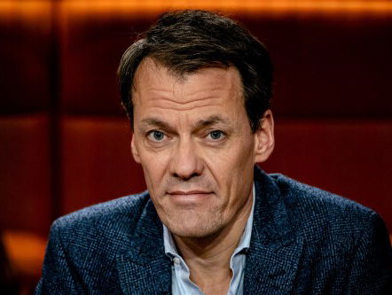 Tijs van den Brink over zijn nieuwe programma 'God, Jesus, Trump'