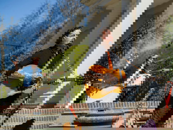 Waarom Douwe Bob zichzelf een 'enorme eikel' vond bij Songfestival