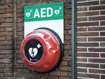 Artsen en ouderenbond doen oproep om met ouderen te praten over reanimatie. Waarom?