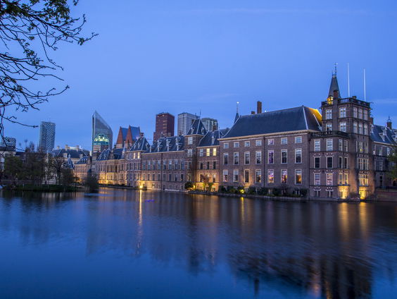 Wel of geen mondkapje? Frits Wester legt nieuwe coronamaatregelen uit