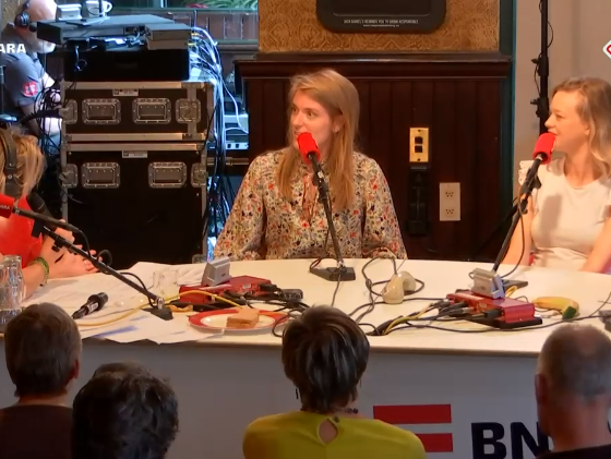 Hansje van de Beek en Michelle Salomons over de Argos-podcast 'dr. Bones'