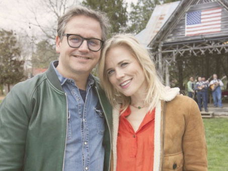 Ilse DeLange over Ilse's Veranda