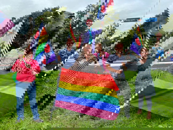 Sipke Jan Bousema: 'Moeders en Vaders gaan voor 1.100 Regenboogvlaggen in Fryslân'