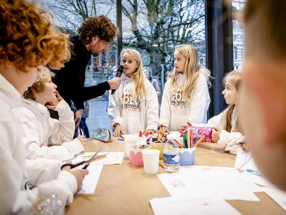 TikTok-meester Jesper helpt je de lockdown door!