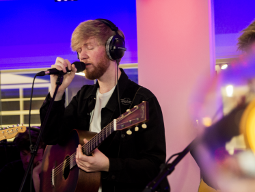 Joe Buck primeurt meest persoonlijke nummer tot nu toe