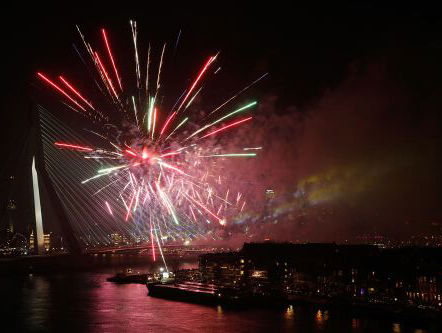 Discussie over vuurwerk nu alweer gaande. Verbod? Kleinschalig houden? Georganiseerd? Hoe dan!?