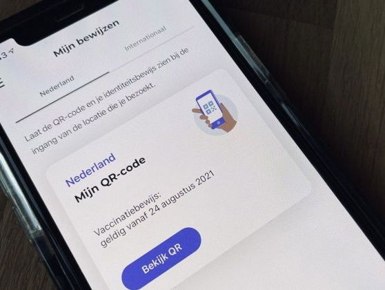 Horeca-ondernemers weigeren QR-code te scannen. Wat vinden klanten?