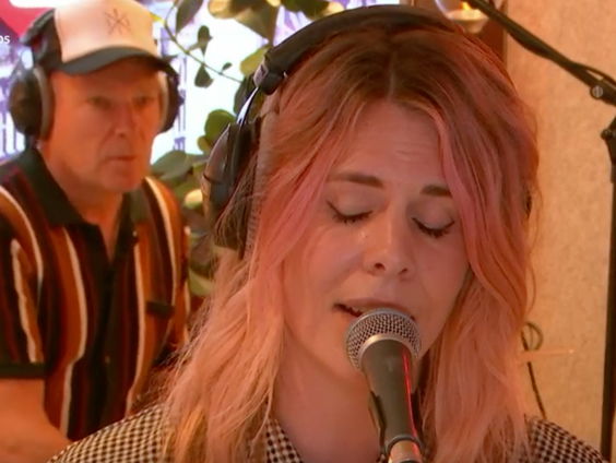 Blackbird - 'Better Say Goodbye' live bij Muziekcafé in de studio