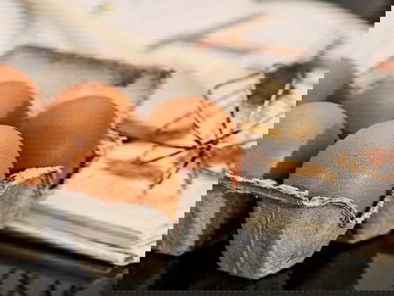 André Gerrits gaat in Snackmasters de Sultana strijd aan