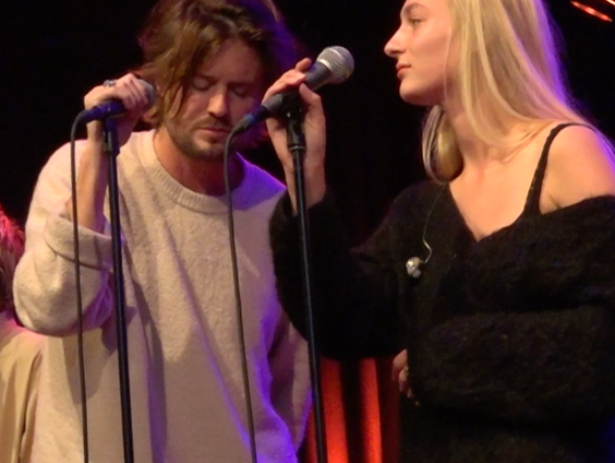 Bazart ft. S10 - Onderweg live in Muziekcafé