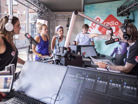 Romy en Yvet lopen voor stichting Ruby & Rose