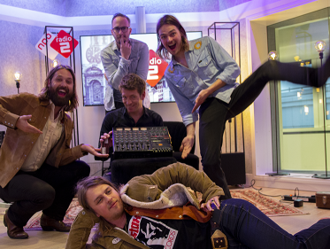 Waarom DeWolff koos voor de beperkingen van een Tascam recorder