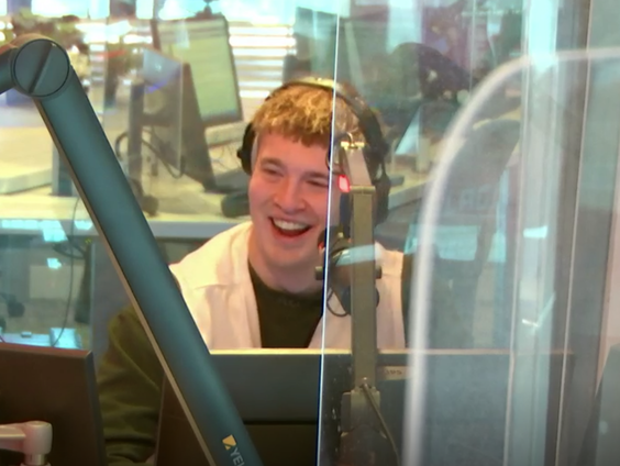 Thomas Acda en Snelle langs bij Bart Arens over samenwerking 'Papa Heeft Weer Wat Gelezen'