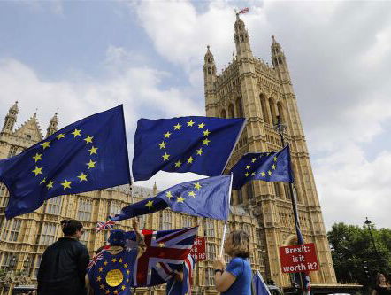 Brexit perikelen in Engeland! Suse van Kleef legt uit.