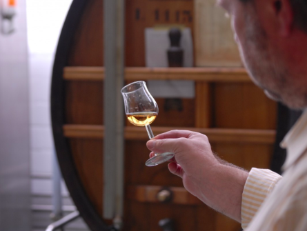 Waarom de grootvader van de gin bezig is met een comeback