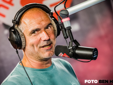 Legendarische Top 2000 Quiz nu ook online met Leo Blokhuis