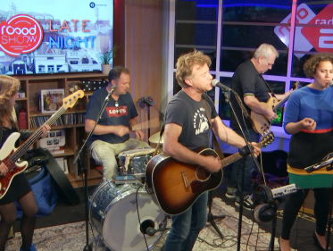 JW Roy - Keep It Simple live @ Roodshow Late Night