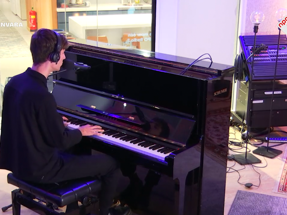 Cairo - Fade Away (Live @ Giel)