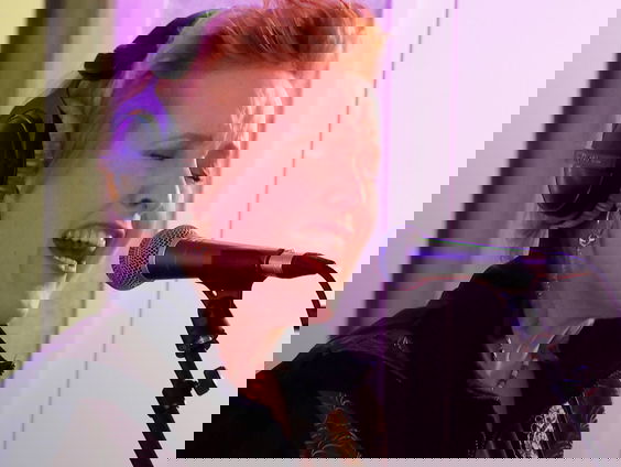 The BlueBirds - Roller Coaster (Danny Vera) (Live @ Giel)