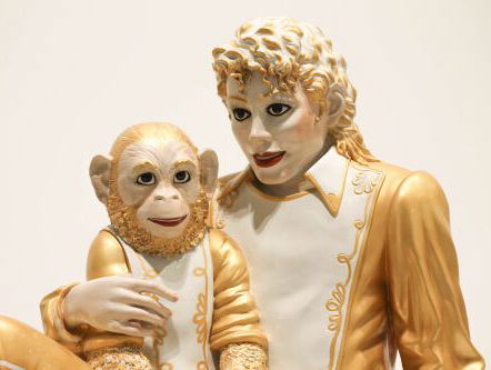 In de war door Leaving Neverland