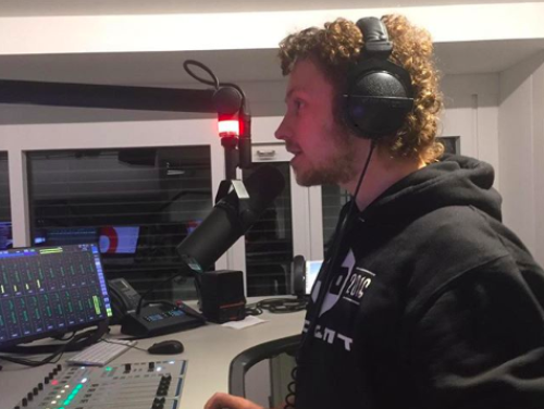 Jeroen praat je bij over al het songfestivalnieuws