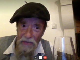 Ilja Gort leest een stukje voor uit zijn boek 'Godendrank'