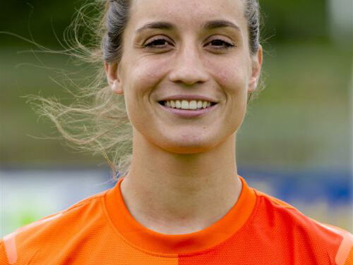 Damesvoetbal steeds populairder