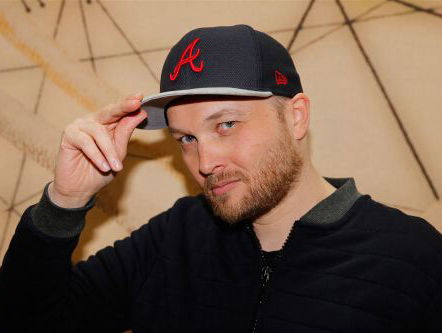 Arjen Lubach zit nu bij hetzelfde boekingskantoor als Afrojack