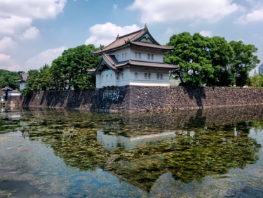Bijzonder! Voor het eerst in 200 jaar treedt er in Japan een keizer af