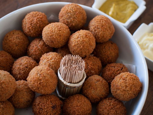 Hoe maak je een bitterbal? Leo en The maken er ruzie over