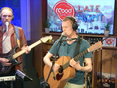 Levi Manner - De Maan Is Van Mei