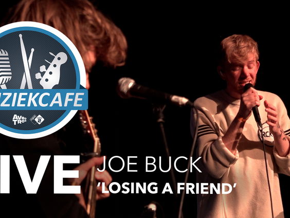Joe Buck - 'Losing A Friend' live bij Muziekcafé