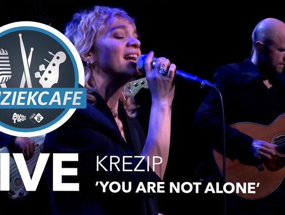 Krezip - 'You Are Not Alone' live bij Muziekcafé