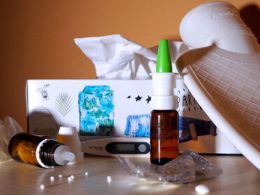 Hoe kan het dat ondanks de griepprik tóch zo veel mensen ziek zijn dit jaar?