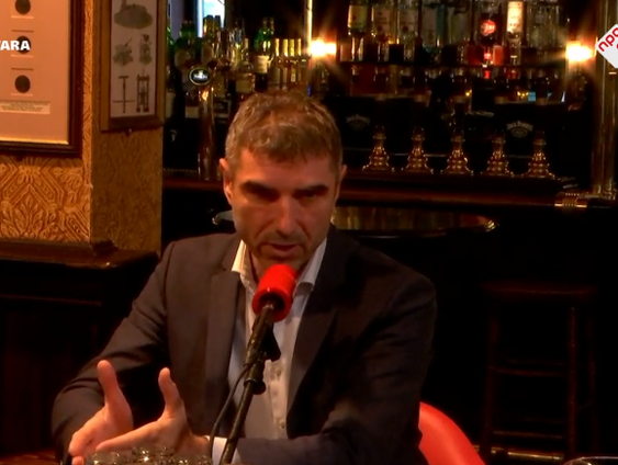 Staatsecretaris Paul Blokhuis over sigaretten, drank en meer bewegen