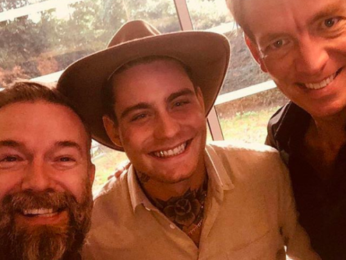 Het 9-koppige team van Douwe Bob