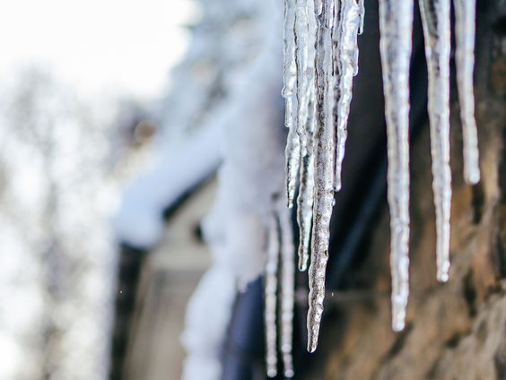 Net zo wisselvallig als het weer: Karin stelt ‘Alle 13 Kan vriezen, kan dooien’ voor