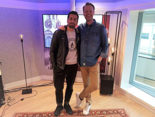 Gijs ontvangt Dotan in de studio