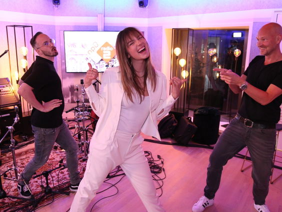 Een gezellige ochtend! Maan is live in de studio