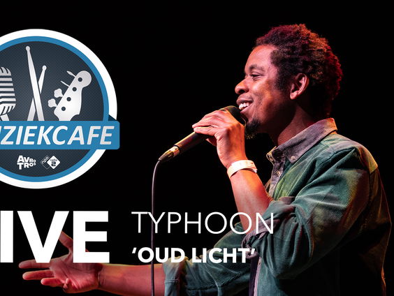 Typhoon - 'Oud Licht' live bij Muziekcafé