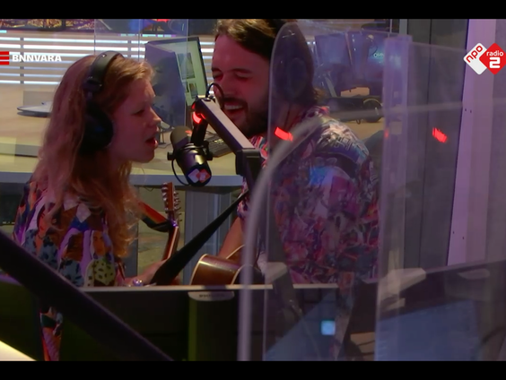 Kafka - Shimmering Light (Live @ Giel)