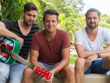 Nick Schilder over The Dream in Suriname