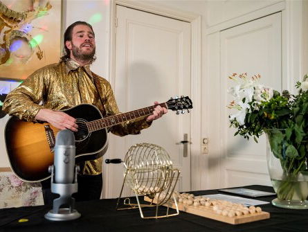 Tim Akkerman staat in de finale van de Nationale Thuisbingo