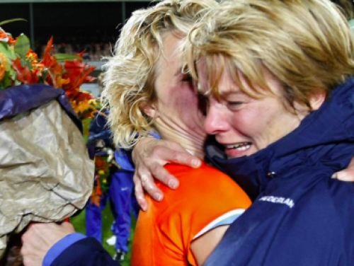 De staat volgt de Oranjevrouwen aflevering 1 : De Grondlegster!