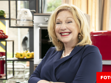 Heel Holland Bakt-jurylid Janny lanceert vandaag haar eigen serviescollectie