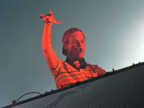 Bart Arens brengt een ode aan overleden DJ Avicii